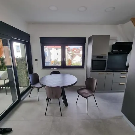 Appartement Brandneues Stadtglanz