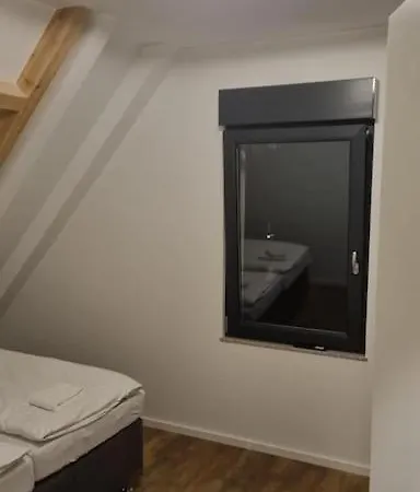 Brandneues Stadtglanz * Штутгарт